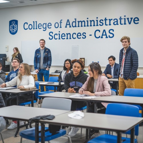 كلية العلوم الإدارية